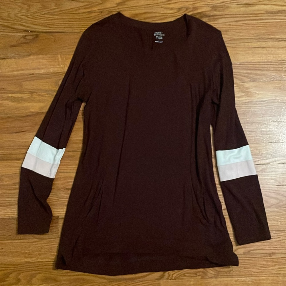 Kangaroo pocket tunic top